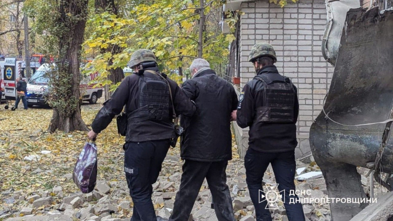 Esplosioni a Krivoy Rog: una madre e tre bambini morti sotto le macerie di una casa 