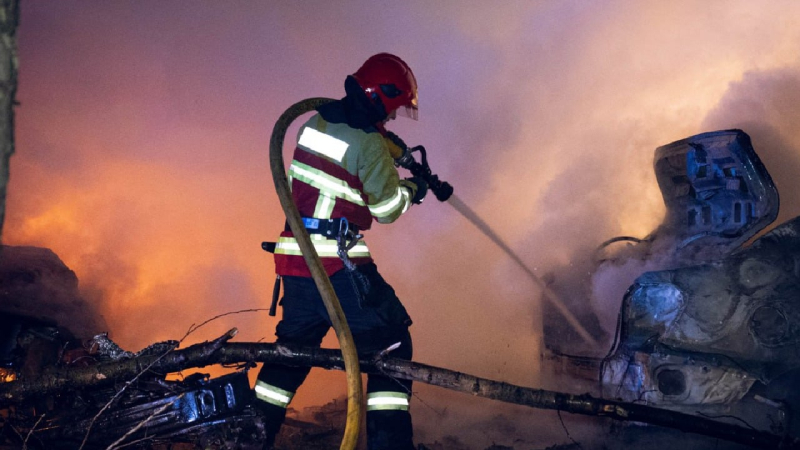 Esplosioni a Sumy: russi colpiscono un edificio residenziale, bambini uccisi, 52 feriti