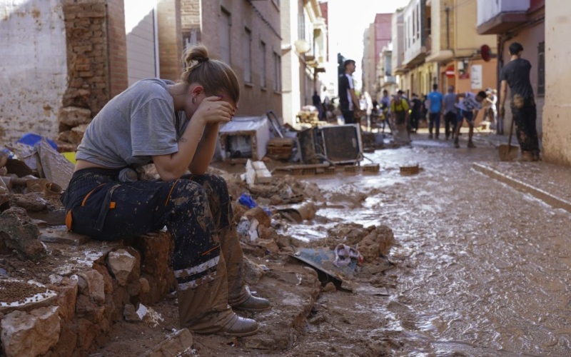 Spagna Si abbattono devastanti alluvioni: il numero delle vittime sale a 205