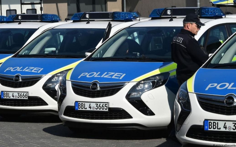 Hanno cucinato Attacco terroristico in Germania a Natale &mdash, adolescente arrestato