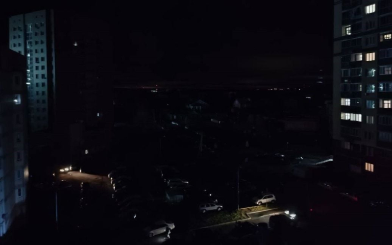 C'è stato un blackout completo a Zvenigorod vicino a Mosca: qual è stato il motivo (video)