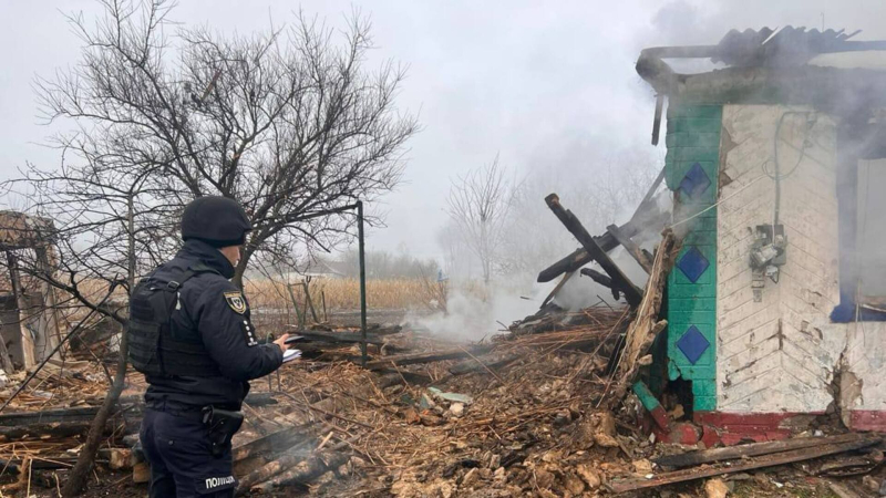 Bombardamento della regione di Chernihiv da parte dei droni: una casa era in fiamme nel Priluki distretto