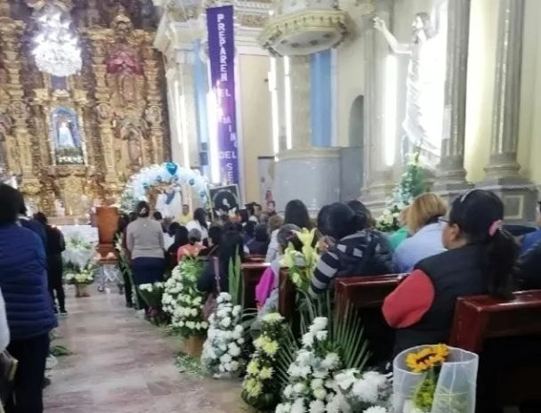 La sposa messa sul suo abito da sposa per il funerale di una persona cara morta una settimana prima del matrimonio – /></p>
<p>Ricordiamo che a Lvov <strong>la nuora non ha invitato la suocera al cimitero e non ha pagato</strong>per questo. La nuora ha affermato che sua suocera si era offesa da lei e quindi ha chiamato la polizia.</p>
<h4>Argomenti correlati:</h4>
<p>Altre notizie</p>
<!-- AddThis Advanced Settings above via filter on the_content --><!-- AddThis Advanced Settings below via filter on the_content --><!-- AddThis Advanced Settings generic via filter on the_content --><!-- AddThis Related Posts below via filter on the_content --><div class=