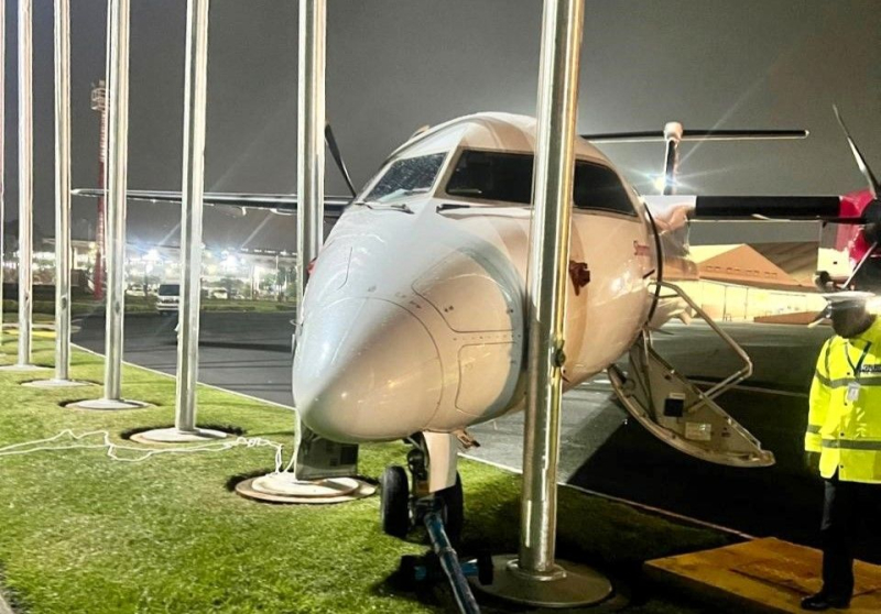 Il pilota dell'aereo ha dimenticato di premere il freno in aeroporto: come è andata a finire (foto)