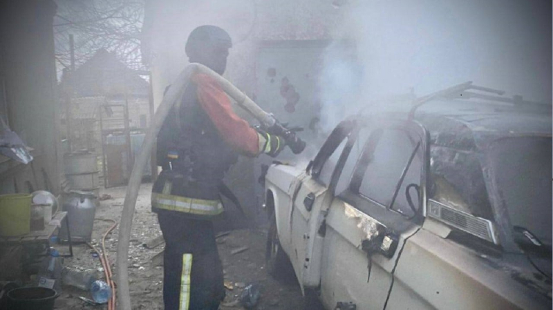 Un incendio ha rapidamente avvolto un appartamento: un drone nella periferia di Kherson è entrato in casa