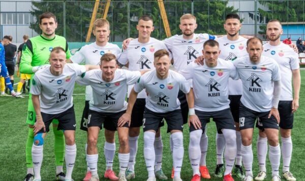 Due debuttanti: squadre che sono state fatte direttamente nell'UPL