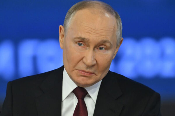 Il Cremlino segnala il rischio di un crollo dell'economia russa: la reazione d'élite può colpire Putin