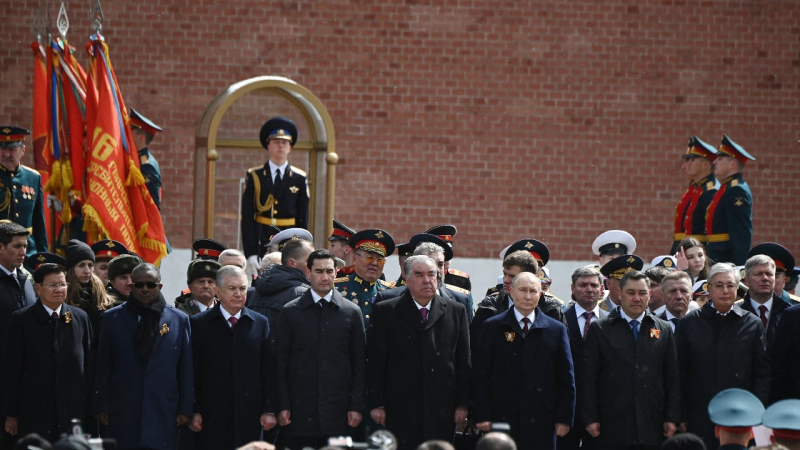 Parad con la risoluzione di ukraine, epistle di Si Trupu e la situazione della frontiera: le notizie principali della settimana