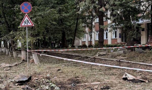 Esplosioni a Lebedin: danneggiati edifici amministrativi e case, feriti i coniugi