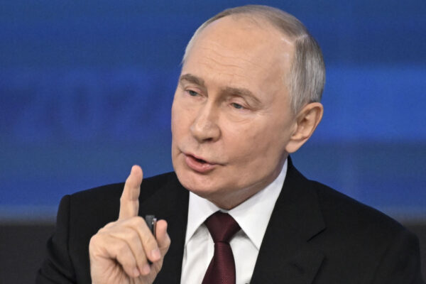 Putin ha inventato una “bomba sporca” in Ucraina e ha minacciato una dura risposta