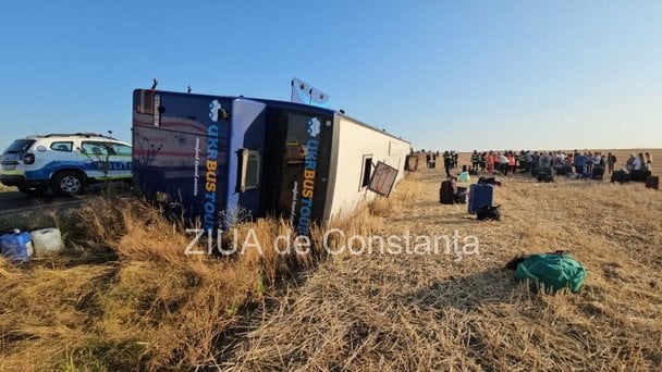 В Румынии перевернулся автобус с 55 украинцами — детали ДТП (фото)