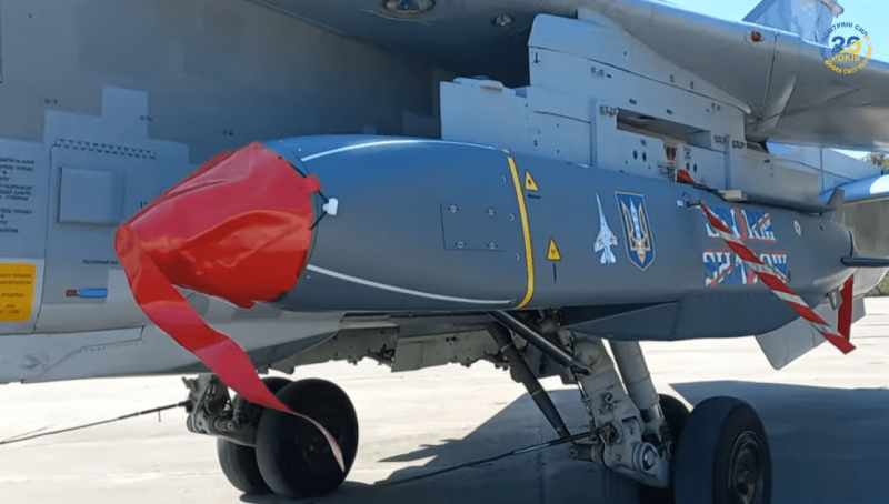 Storm Shadow: cosa si sa dei missili invisibili alla difesa aerea russa che possono distruggere il ponte di Crimea Foto 3