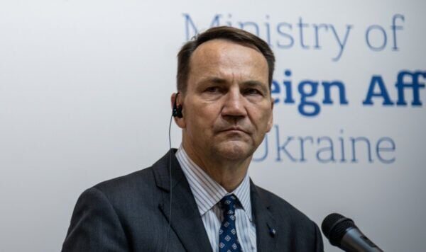 Il Ministero degli Esteri polacco invia una nota di protesta alla Russia dopo il massiccio attacco all'Ucraina