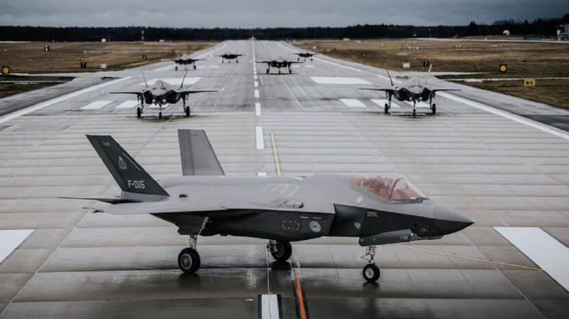 Lo spazio aereo NATO in Polonia sarà sorvegliato dagli F-35 olandesi: cosa si sa Foto 1