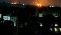 Esplosioni a Lugansk: la città è in fiamme a causa della logistica degli occupanti