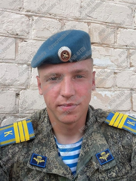 В РФ курсанты-десантники убили своего командира, испортив его парашют